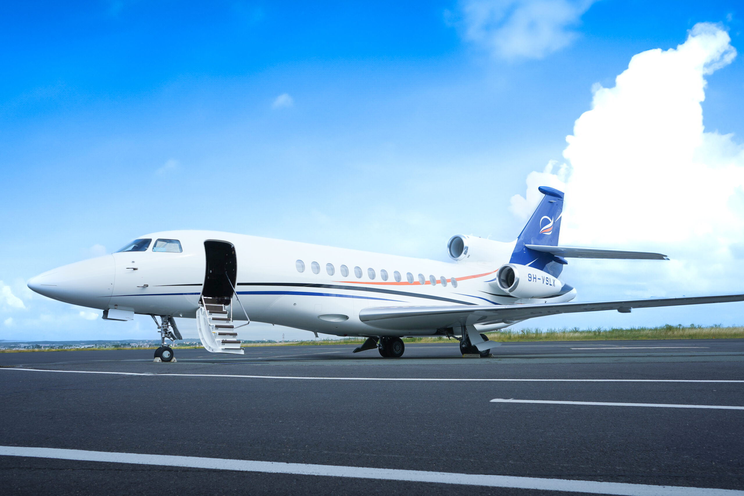 Falcon 7X 9H-VSLK Astonjet